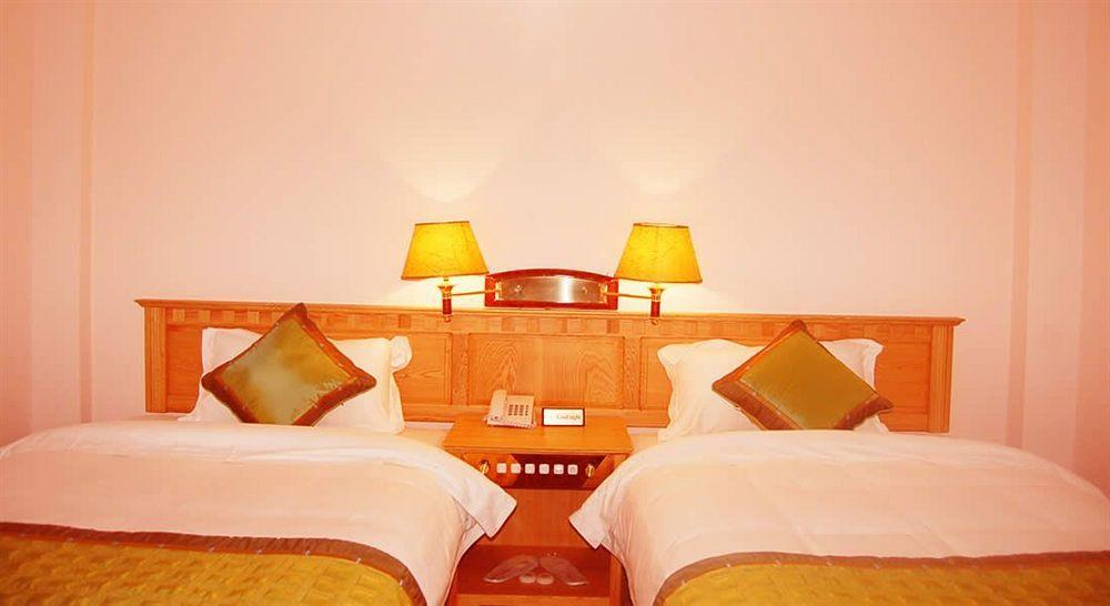 Golden Halong Hotel Nan Giang Exterior photo